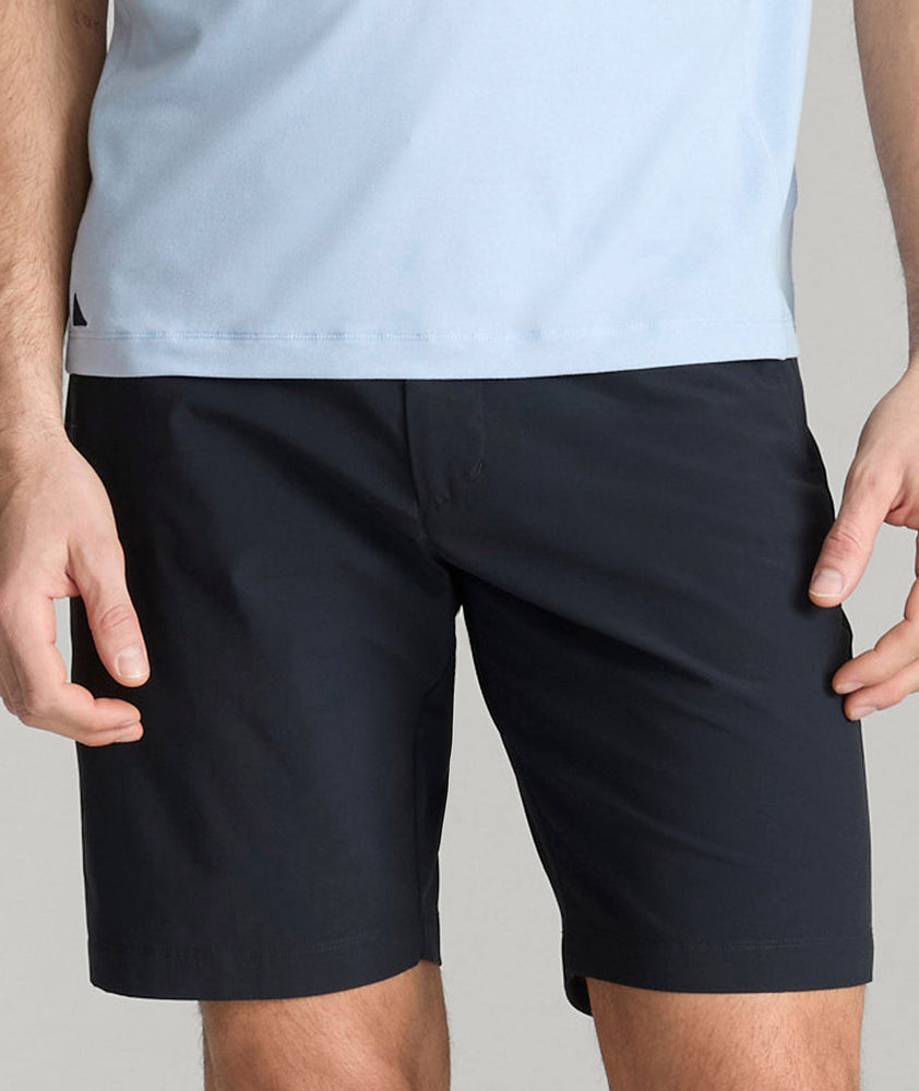 Model wearing UNTUCKit Black Traveler Shorts.